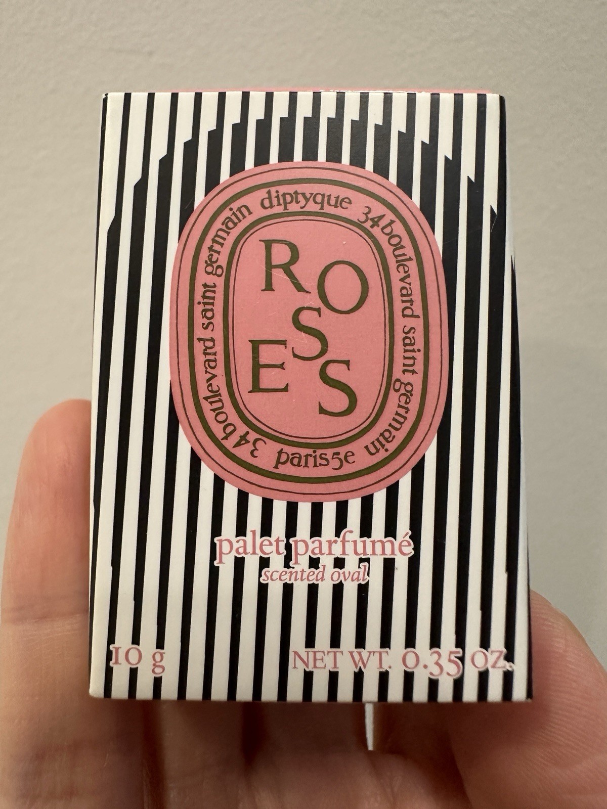 Diptyque Roses Scented Oval Mini 10g | Perfumed Oval