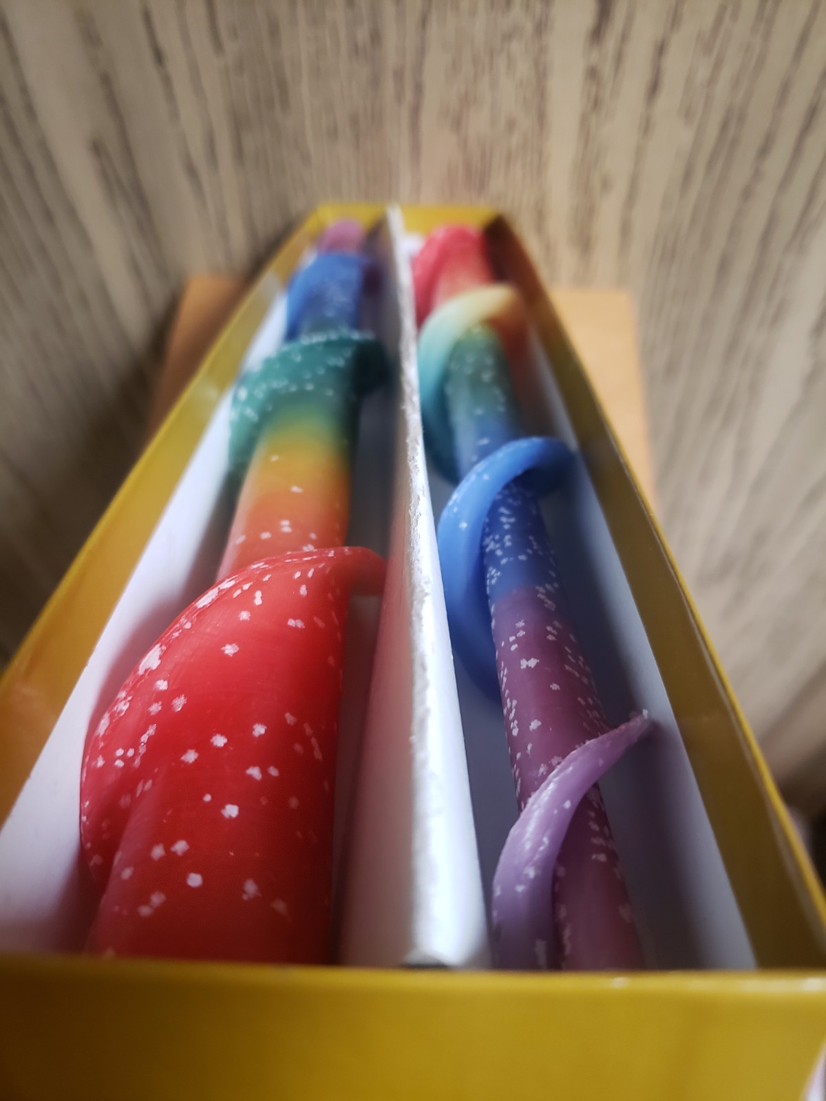 VTG Hurd Beeswax Candles RAINBOW Spiral Tapers Freemark Abbey St. Helena CA NIB
