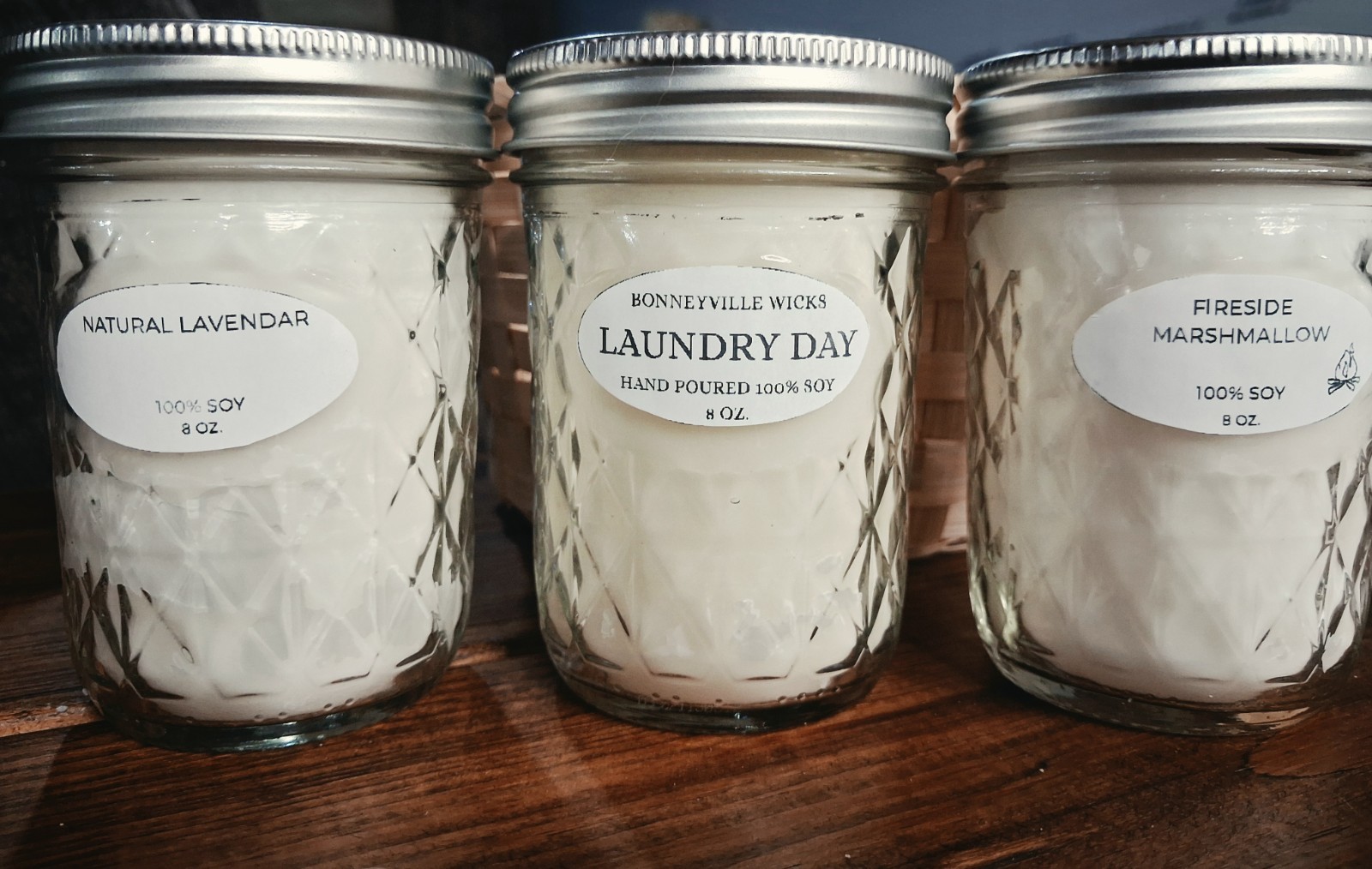 HANDMADE SOY CANDLES 100% SOY WAX ALL NATURAL, PHTHALATE FREE BEAUTIFUL BALL JAR