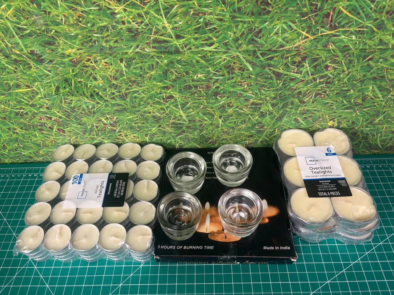 MAINSTAYS WHITE TEALIGHT CANDLES BULK LOT 160+ UNSCENTED + 4 GLASS HOLDERS