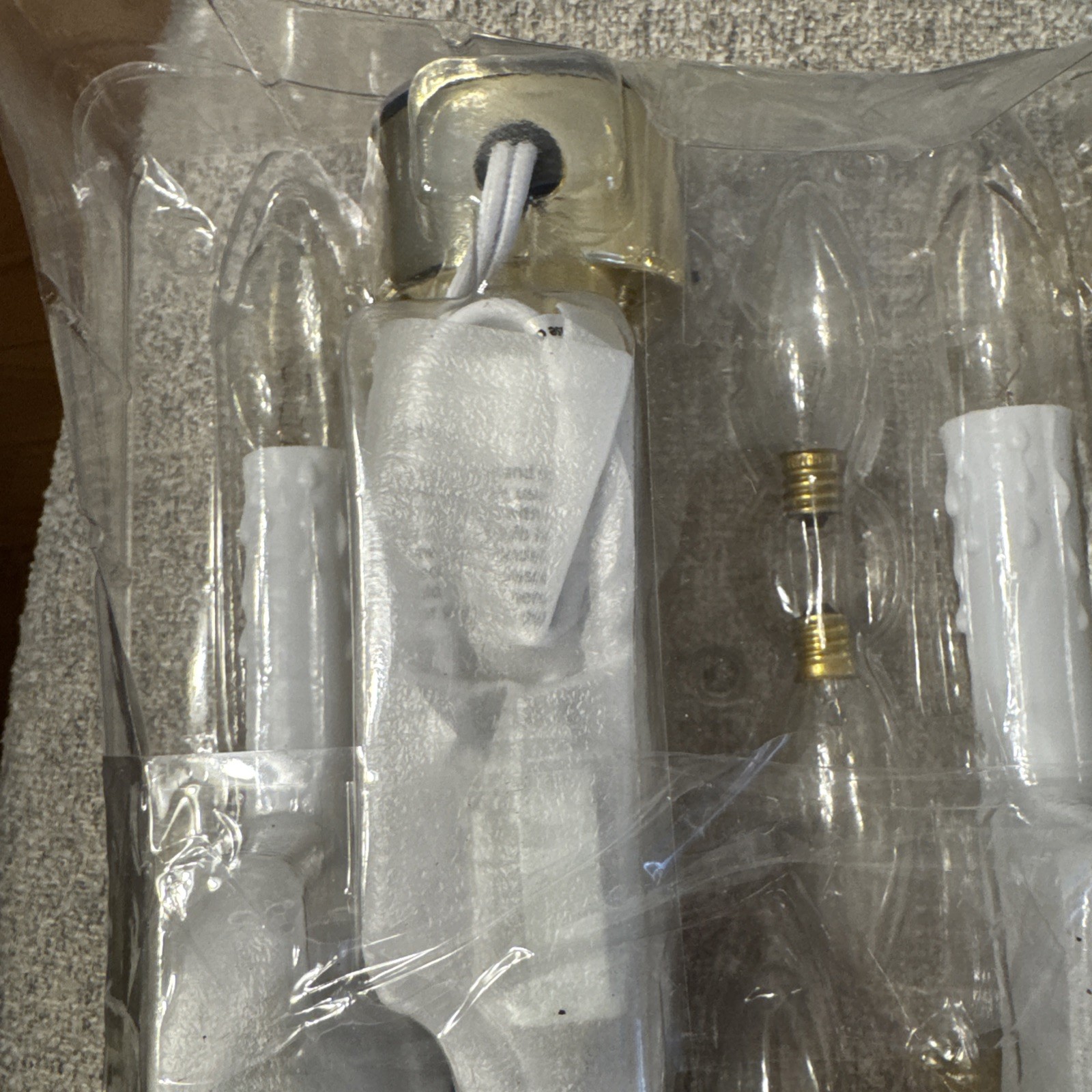 BETHLEHEM LIGHTS SET OF 4 PREMIUM CORDLESS WINDOW CANDLES POLSHED BRASS Tone 14”