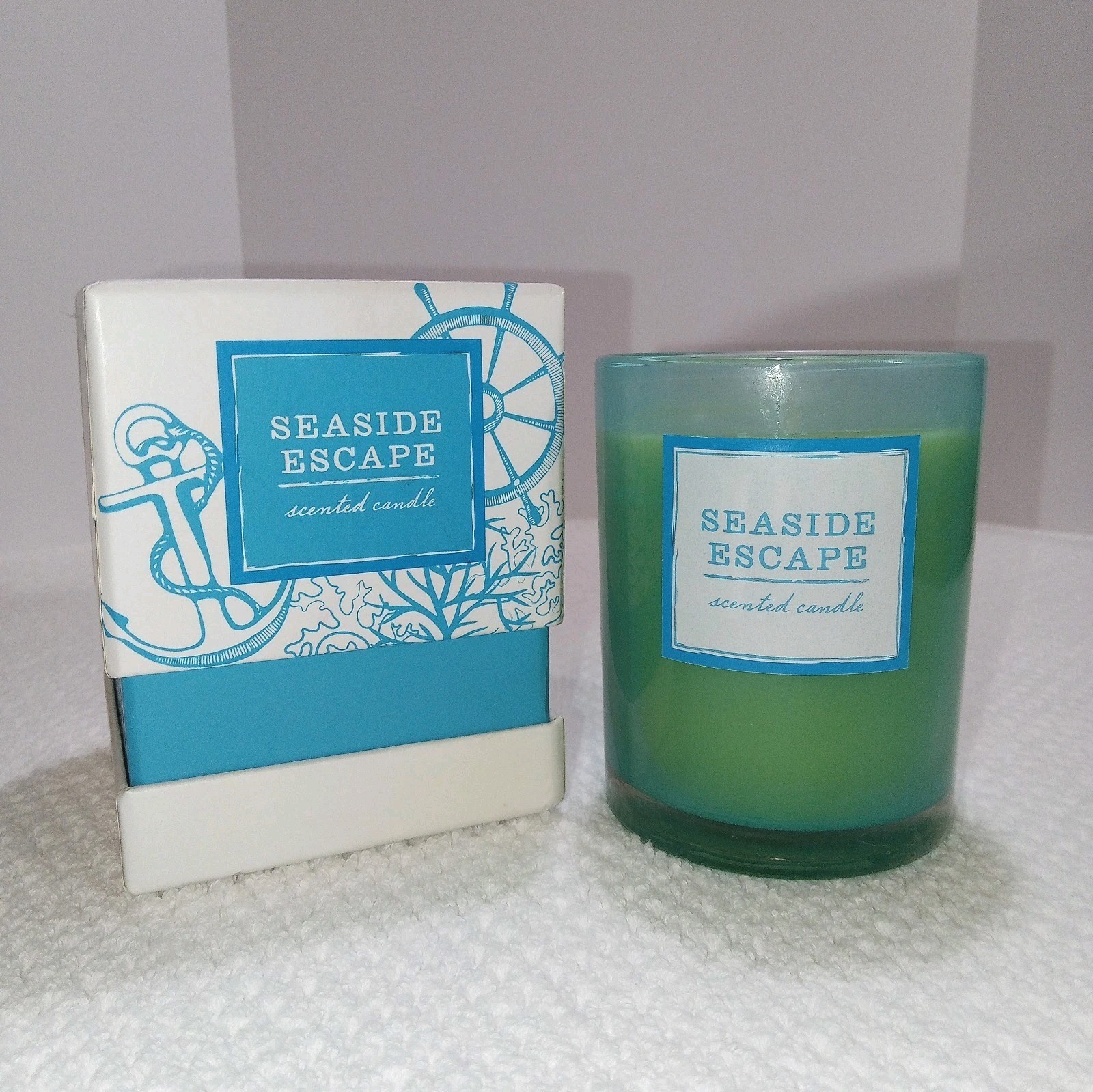 NEW Seaside Escape Scented Candle 7.7oz Burn Time 30 Hrs Made In India BlueGreen