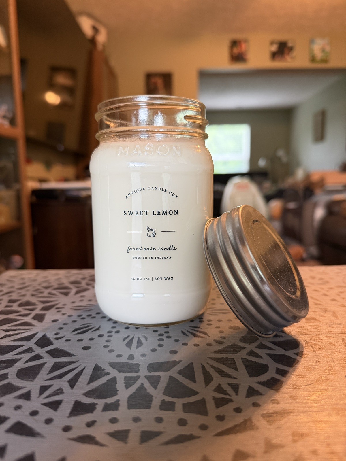 Antique Candle Co. Sweet Lemon 16 oz Farmhouse Soy Wax Candle