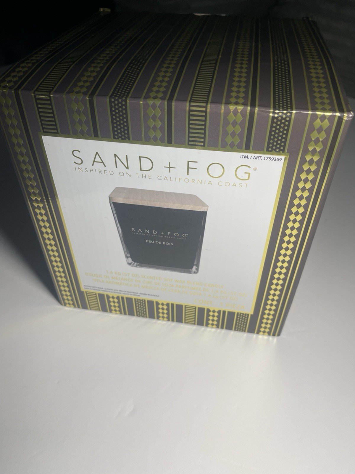 Sand + Fog Feu De Bois 57 Oz Soy Wax Blend 4 Wick Candle Wood Lid New