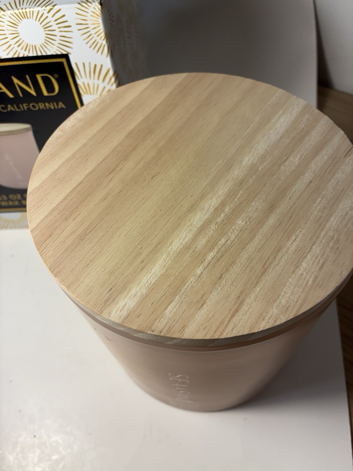 Sea & Sand California HUGE 4 wick 53oz Coconut + Palm XL Candle Pink Wood Lid