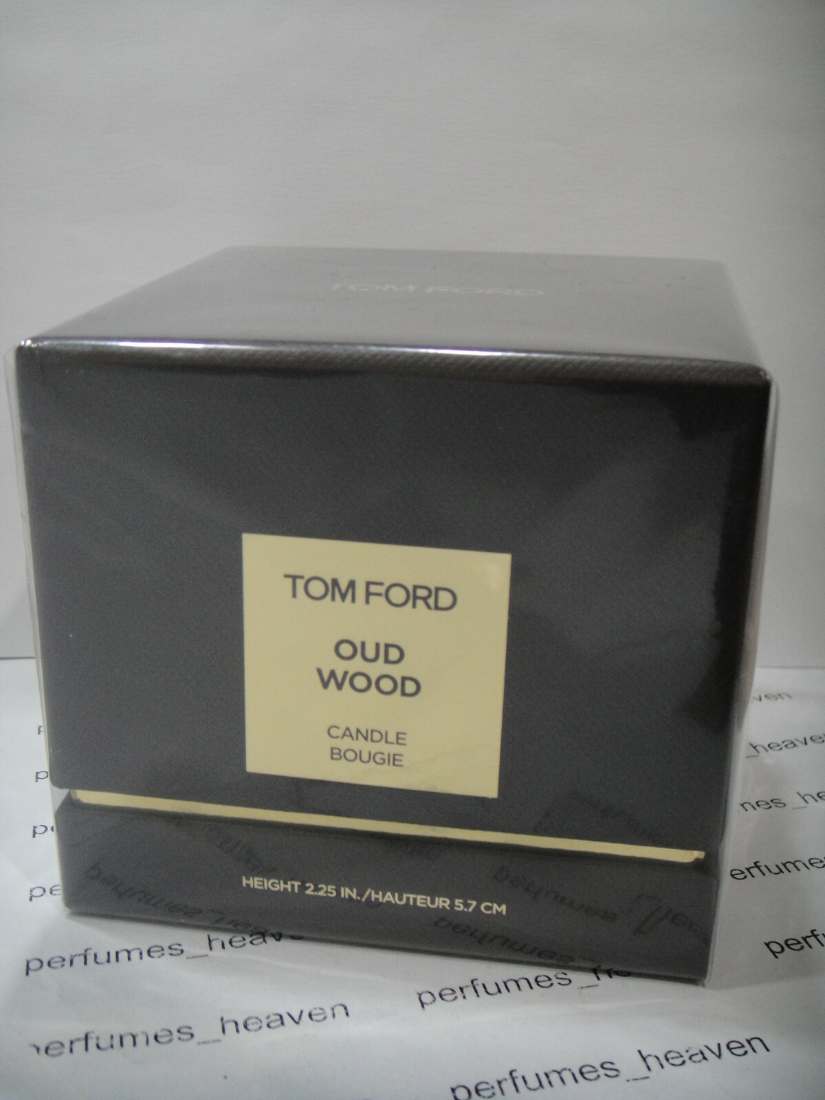 TOM FORD Oud Wood Perfume Candle 40 Hour Burn Time 2.25 IN. / 21oz Sealed Box