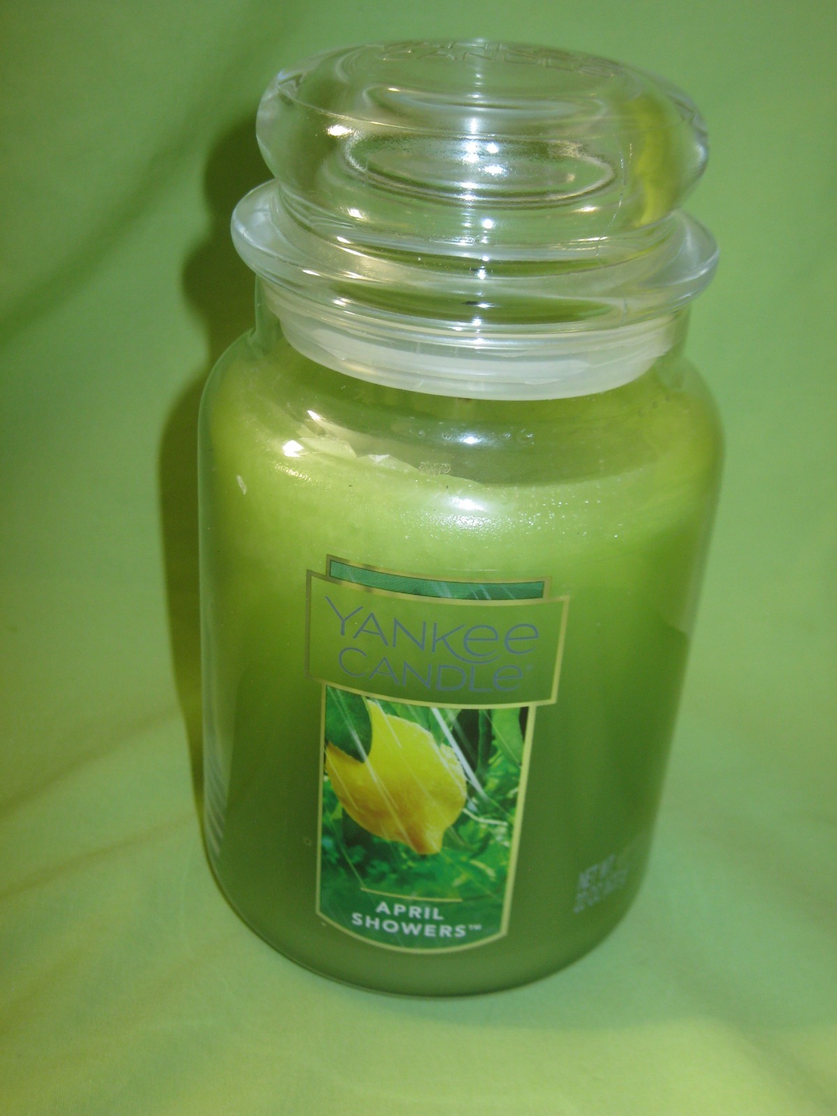Discontinued Retired Scent YANKEE CANDLE Green 22 OZ Jar APRIL SHOWERS Scented