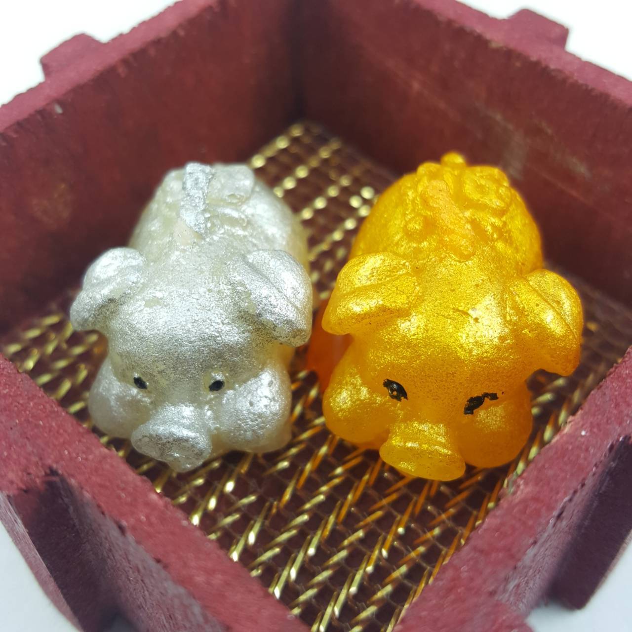 Thai Handmade gift sets souvenirs pigs color gold silver candle wood 1 PCbox