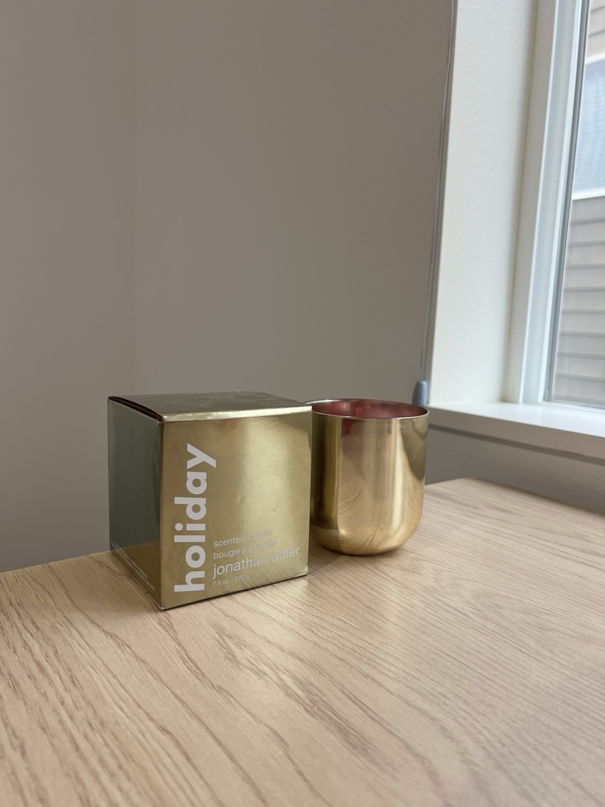 Jonathan Adler Holiday Scented Candle 7.8 oz / 220 g – With Box – Read!