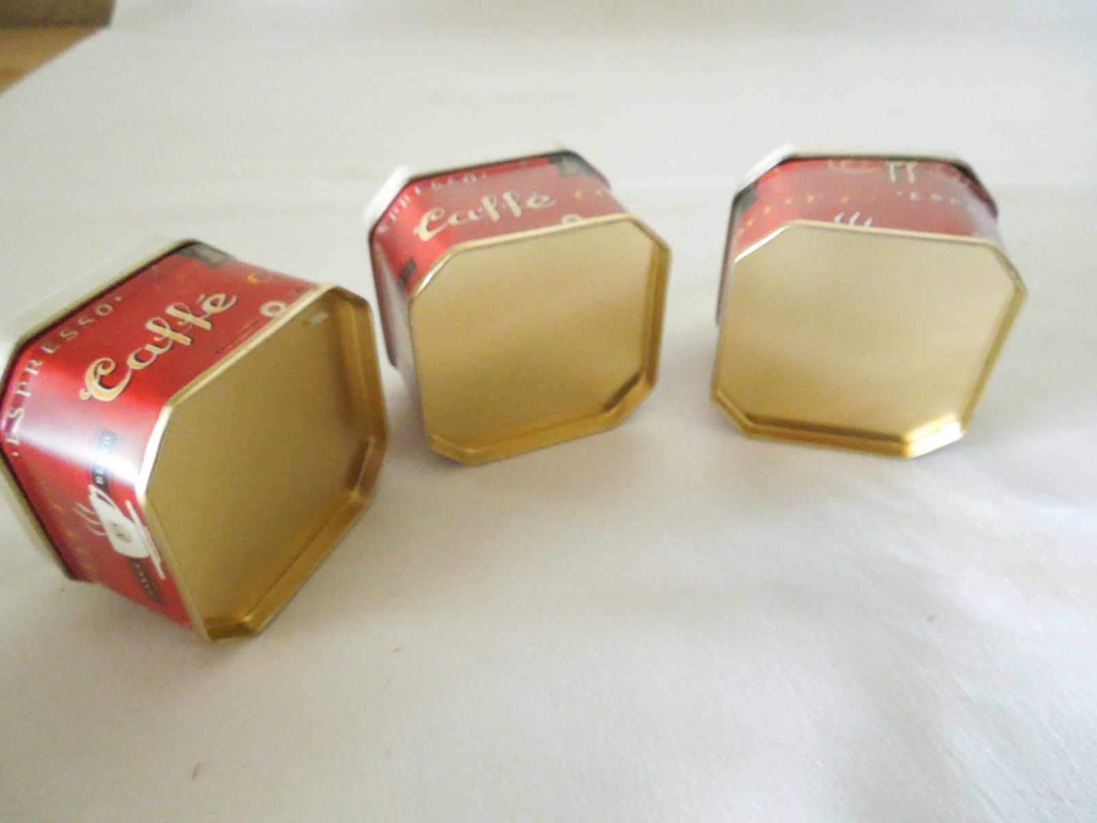 Set of 3 Scented Candles in Tin Boxes 2 1/2″ Square Coffee Design NEW!