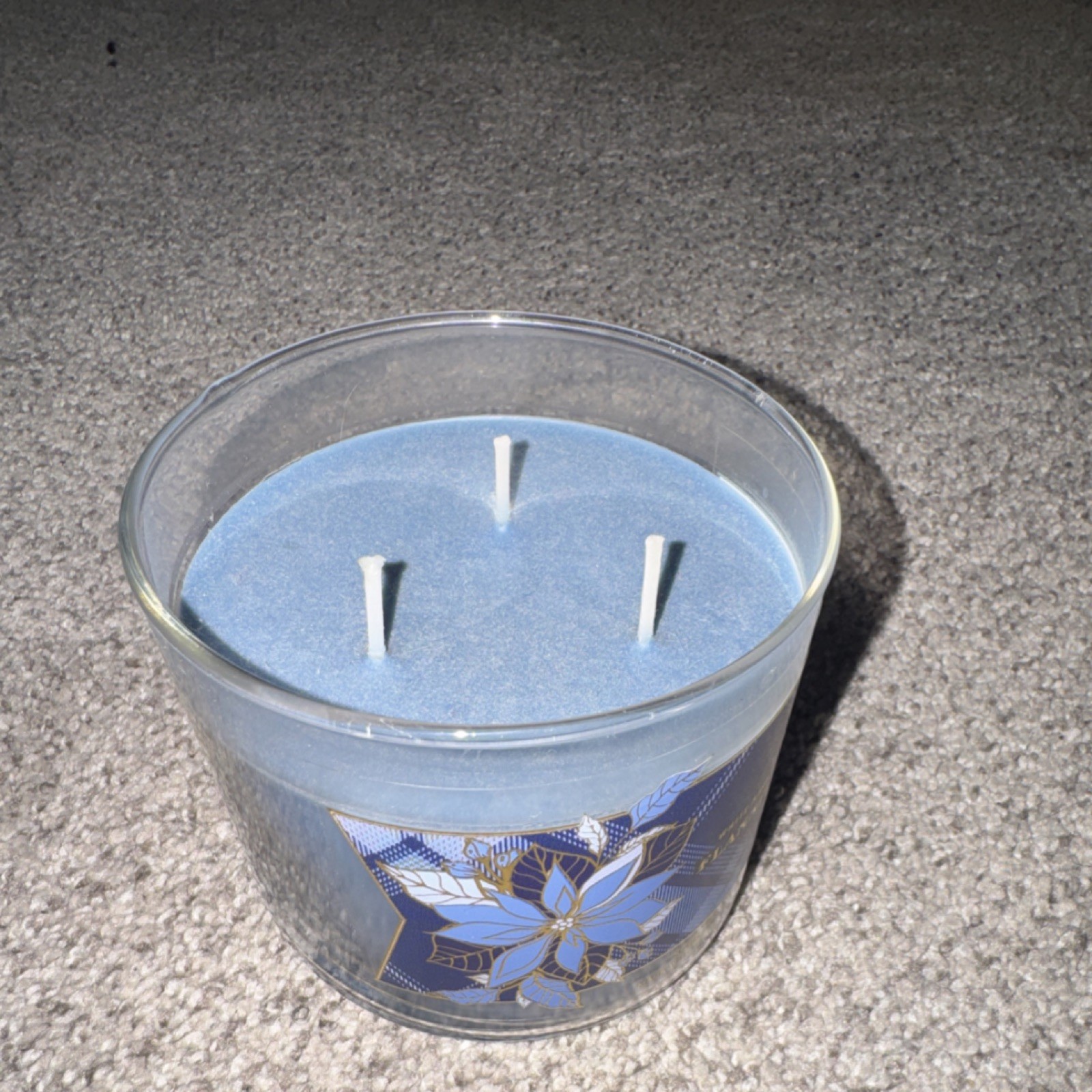White Barn Flannel Scented Jar Candle Blue 3-Wick 14.5 oz 25-45 hrs Burn Time