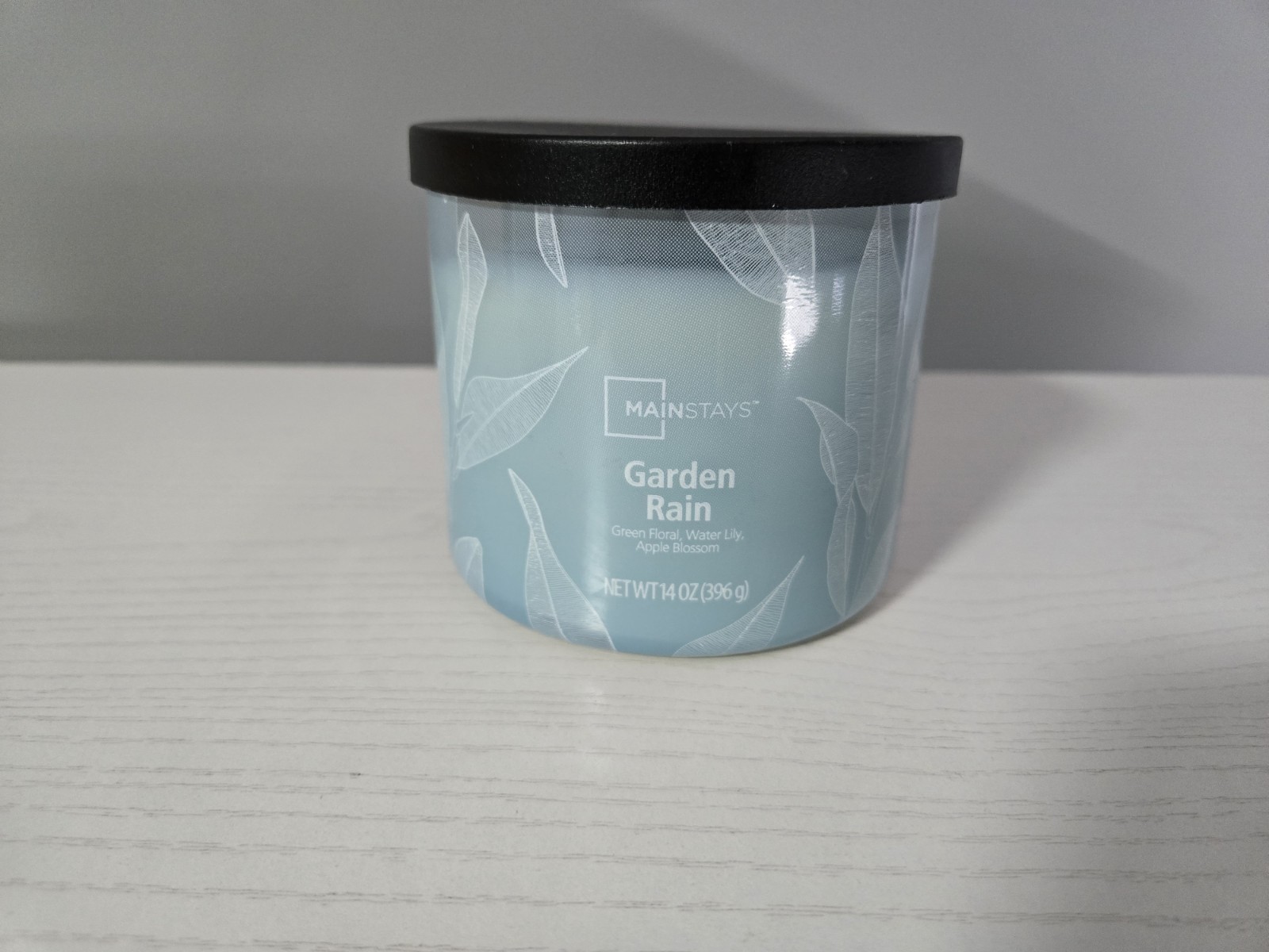 Mainstays Scented Candle – Garden Rain (Green Floral, Water Lily, Apple Blossom)