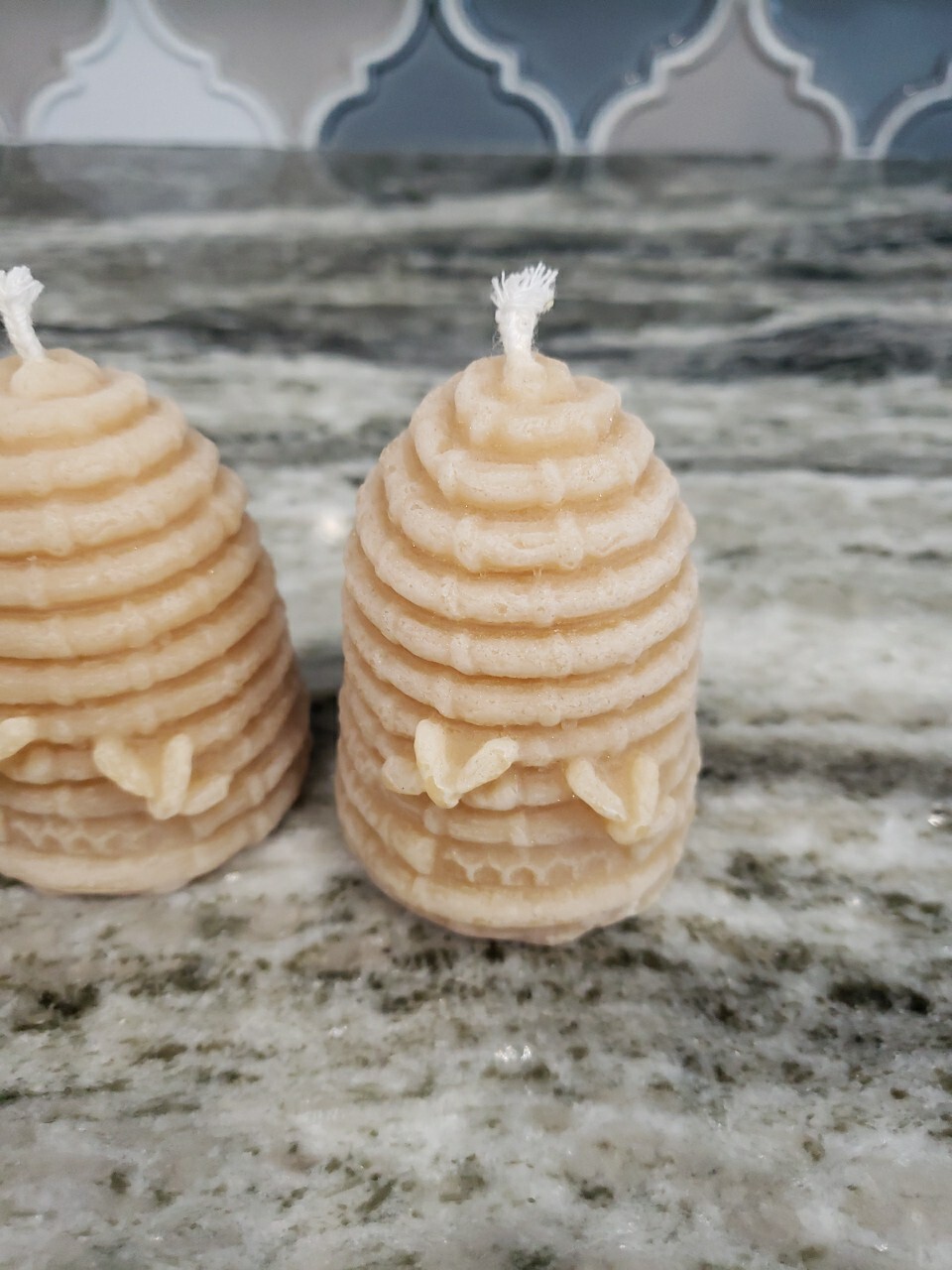 Lot 4 Pure Canadian Canada Beeswax Candles 3″ Bee Hive Skep Shape Cotton Colony