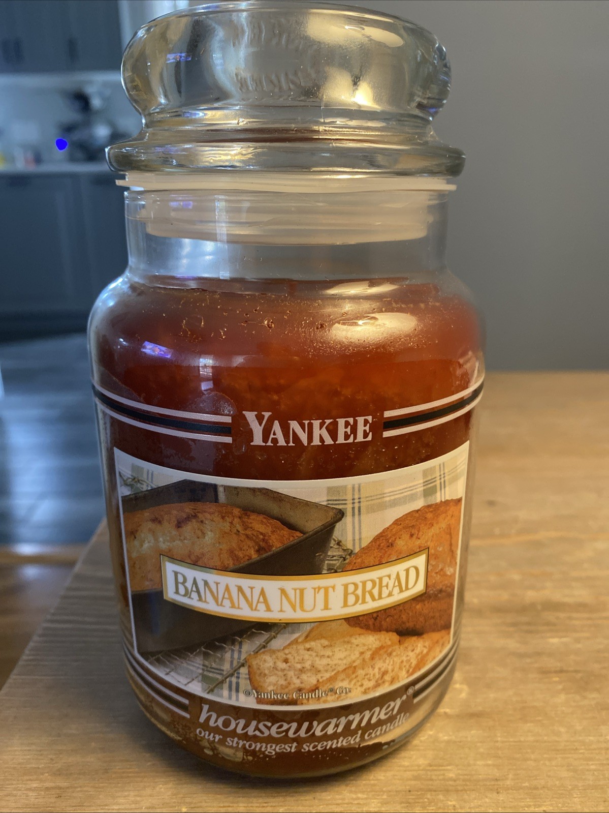 NEW (Unburned) RETIRED Yankee Candle – Banana Nut Bread – 22oz. (Housewarmer)