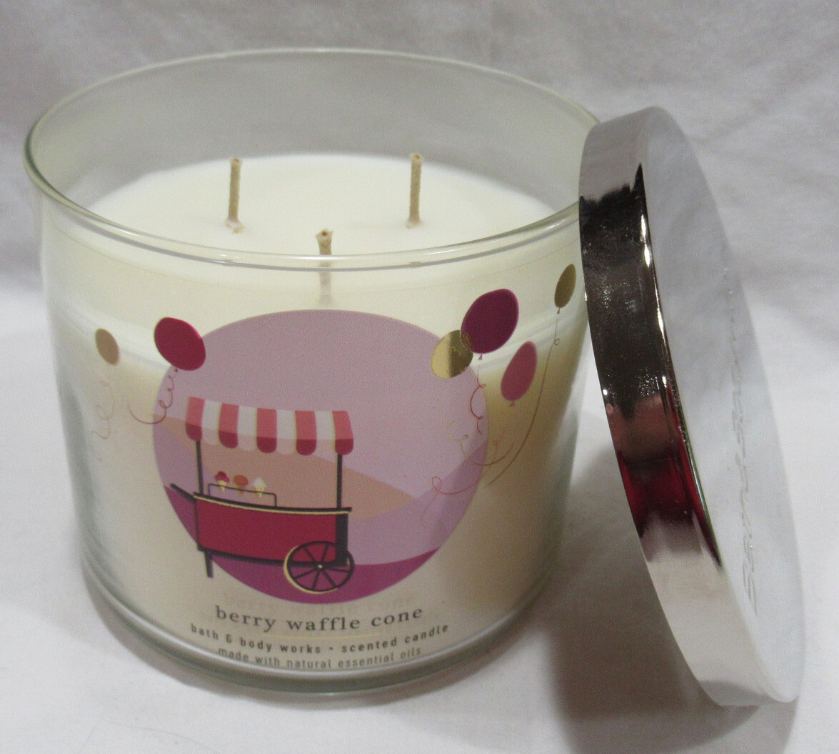 Bath & Body Works 14.5 oz Scented 3-Wick Candle 25-45 hrs BERRY WAFFLE CONE
