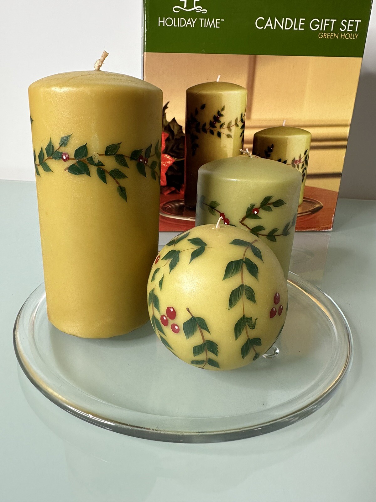 Candle Gift Set. Green Holly. Holiday Time. 3 Candle