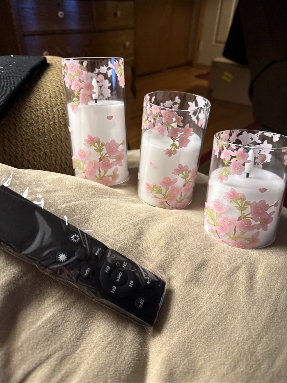 3 Piece LED Flameless Pink Flowers W/green Leaves Candle Set W/black Remote