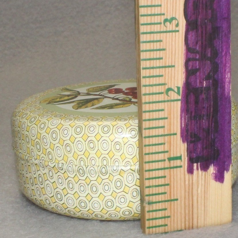 Hallmark Scented Candle Tin Red Mulberry Botanical Berry Round Decorative 6oz