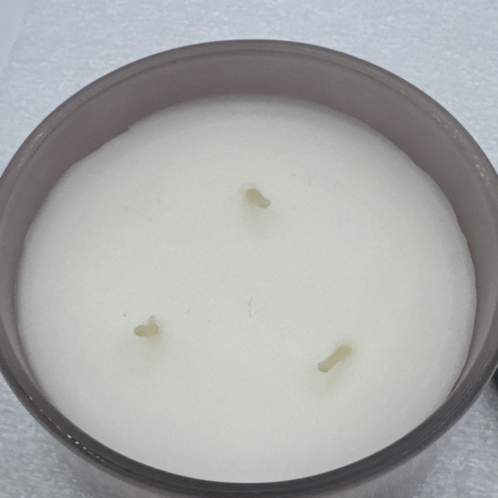 DW HOME 13.77oz White Rose Candle Hand Poured Burns ~26 Hours 3 Wick Glass Jar