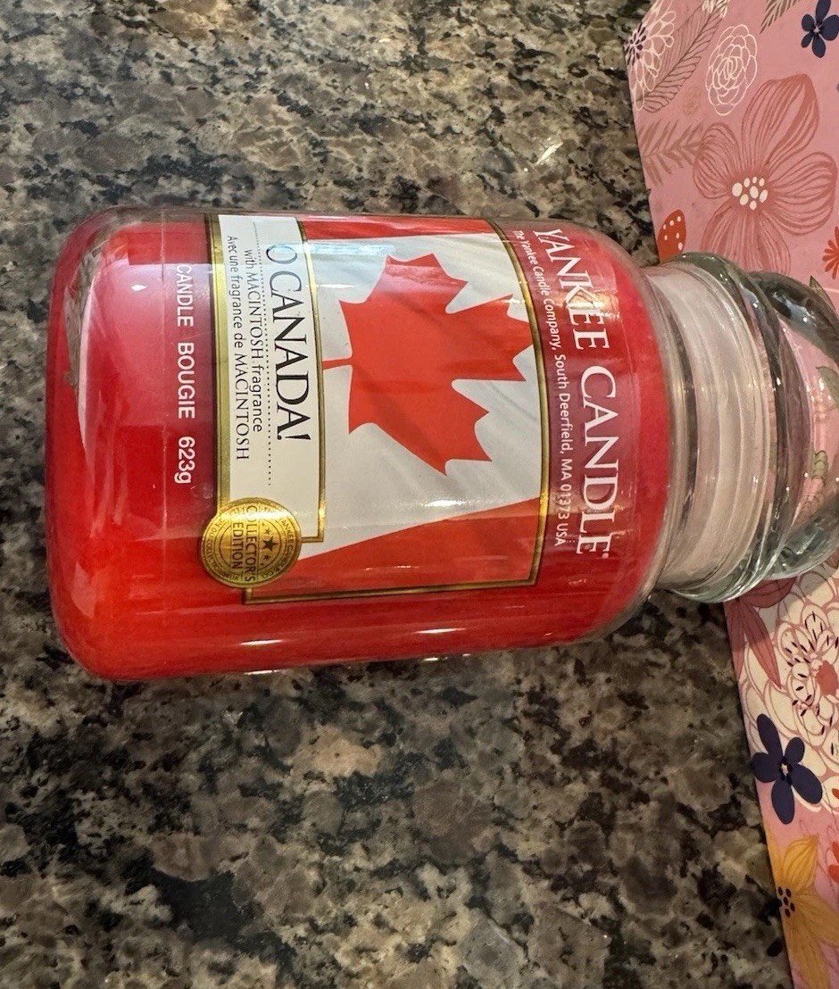 EXTREMELY RARE O CANADA! YANKEE CANDLE! COLLECTOR’S EDITION! ONLY 1 OTHER!