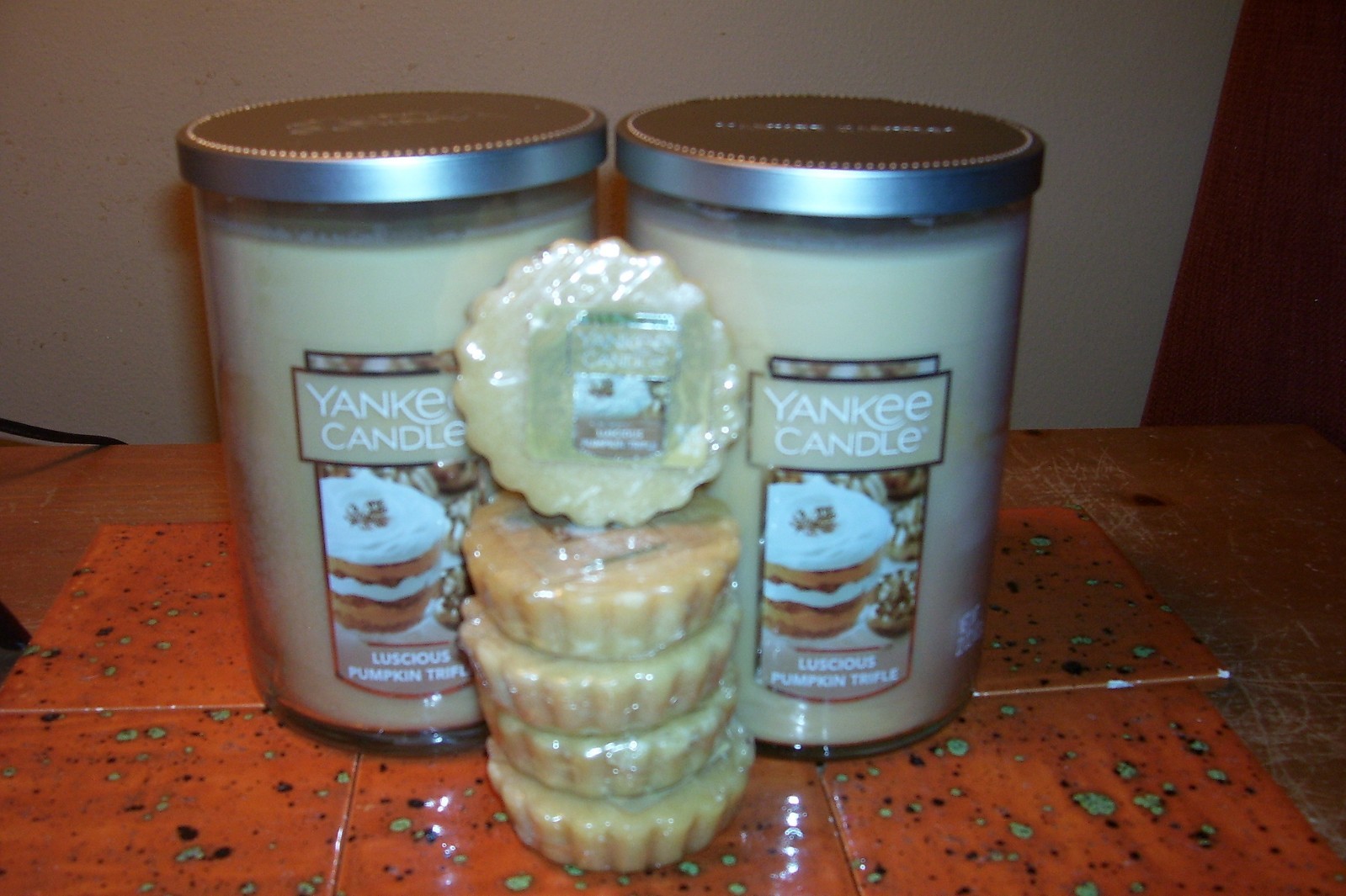 yankee candle 2-22oz JARS LUSCIOUS PUMPKIN TRIFLE + 5 TARTS