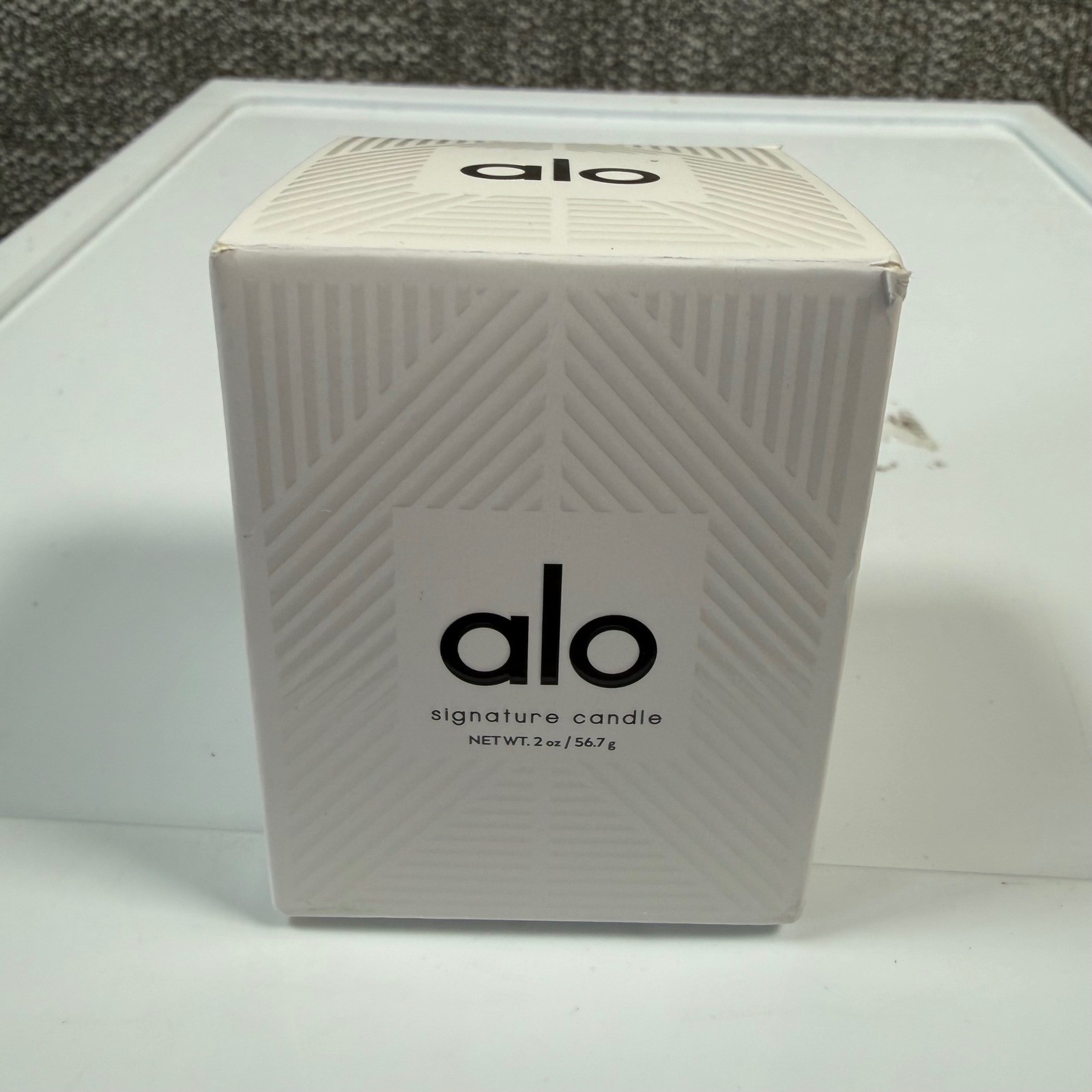 Alo Signature Candle 2oz White Santal Wood Wick Sandalwood Wellness New