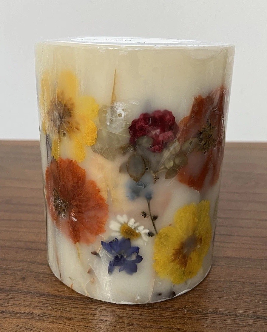 Rosy Rings Round Botanical Candle 120 Hours Essence of Spring NEW