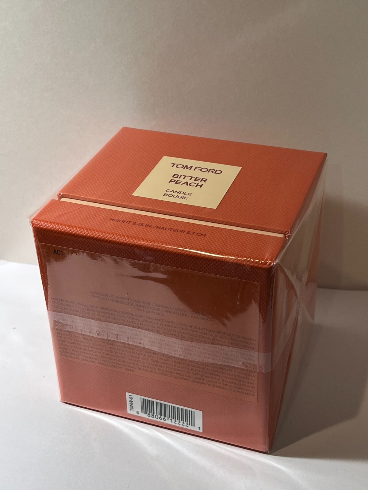 Tom Ford Bitter Peach Candle – 2.25in./5.7cm. – Brand New in Box Sealed!