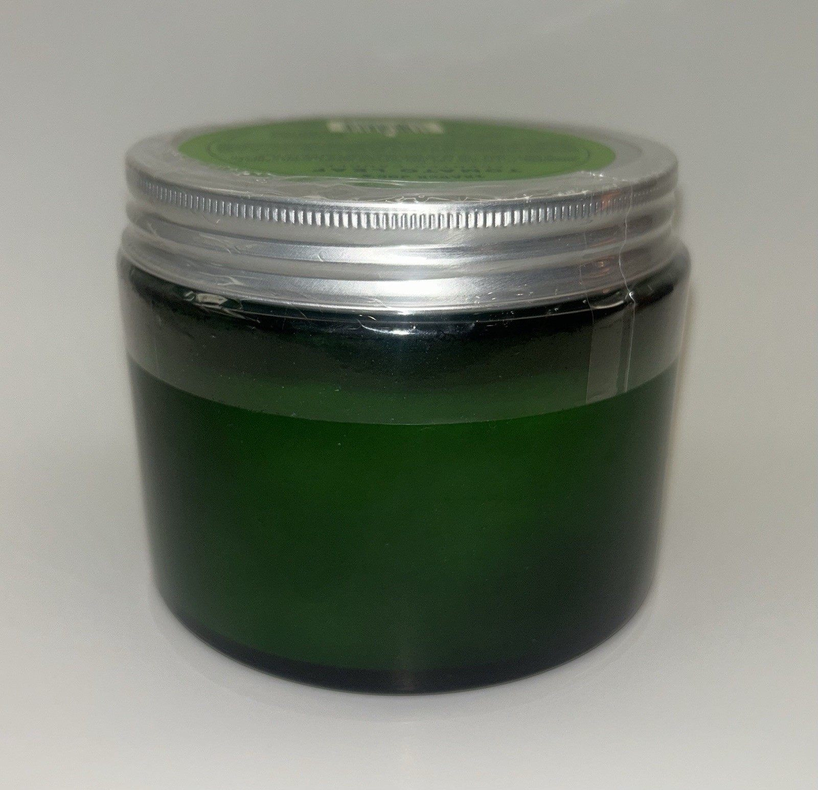 Trader Joes 2 Wick TOMATO LEAF Soy Wax Blend Candle NEW Green Glass 11.28 Oz.