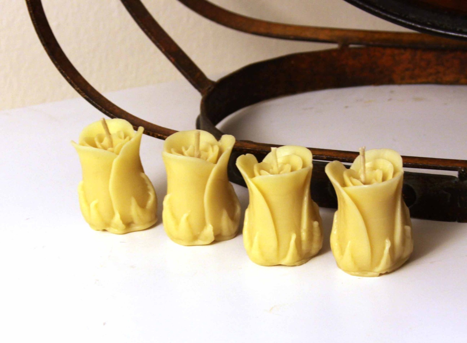 Handmade 100% Pure Beeswax Rose Shape Candles 100% Cotton Wick US made
