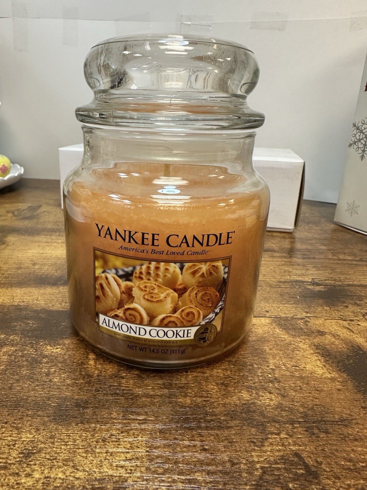 Yankee Medium Jar Candle 14.5oz Almond cookie (bx2)