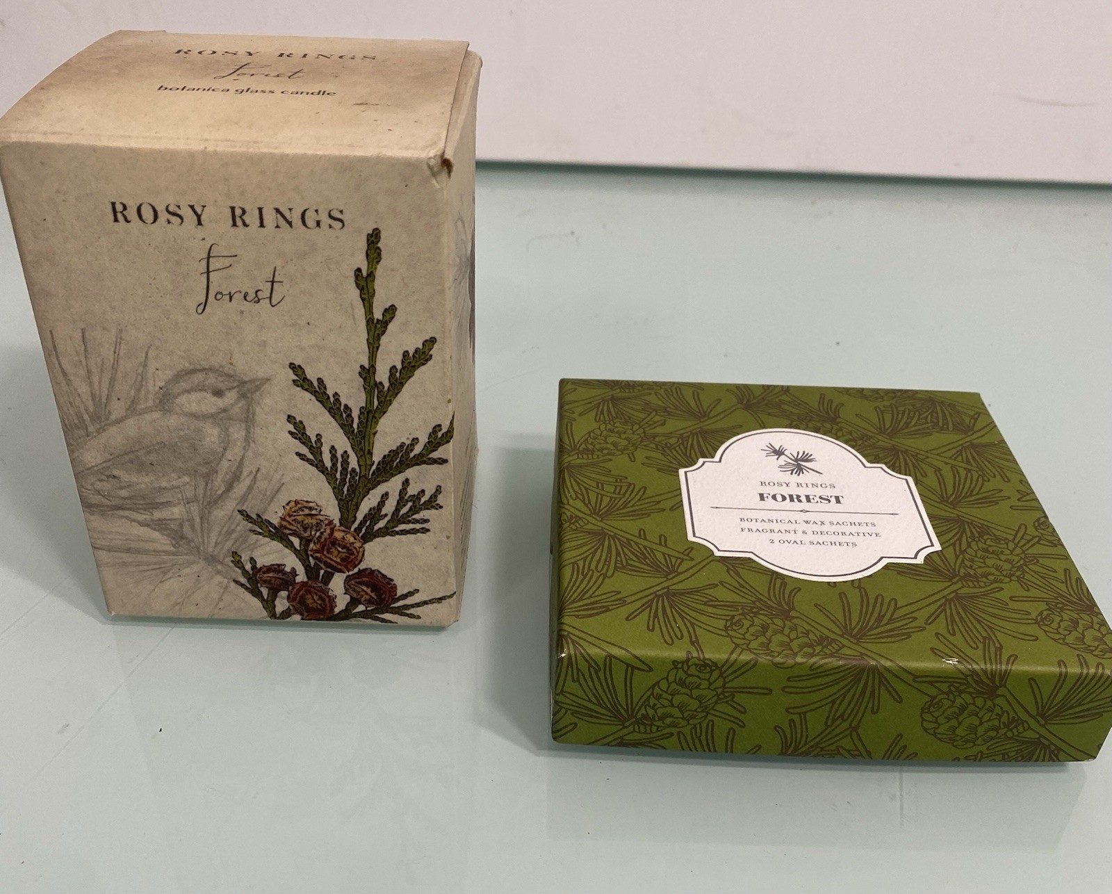 Rosy Ring Forest Botanical 85 Hr Candle & 2 Rosy Ring Forest Oval Sachets