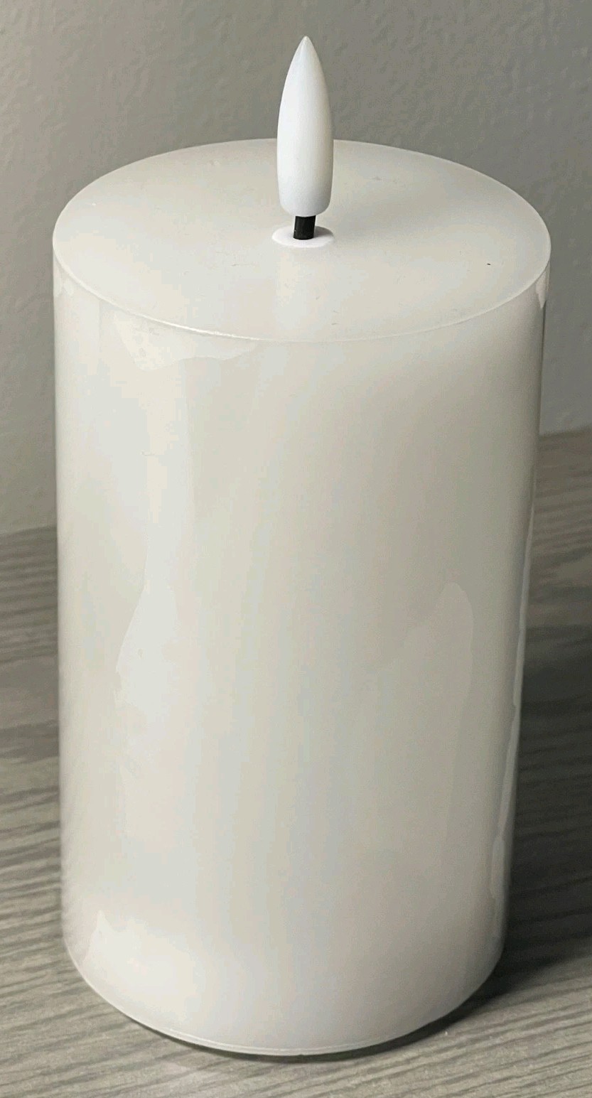 Flameless Battery-Operated Manual On/Off LED Candle – No Timer ~ Used Once