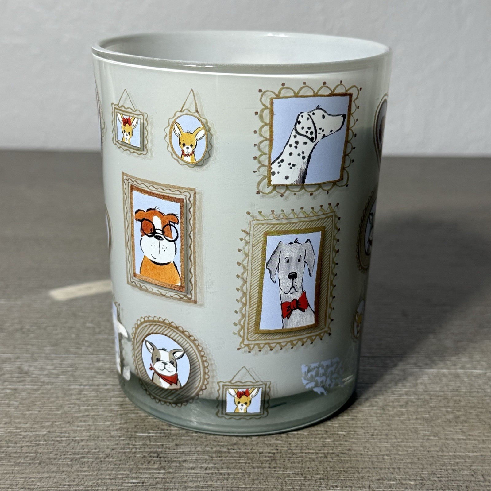 The Humane Society 16oz Candle Crisp Apple Framed Dog Art Unburned