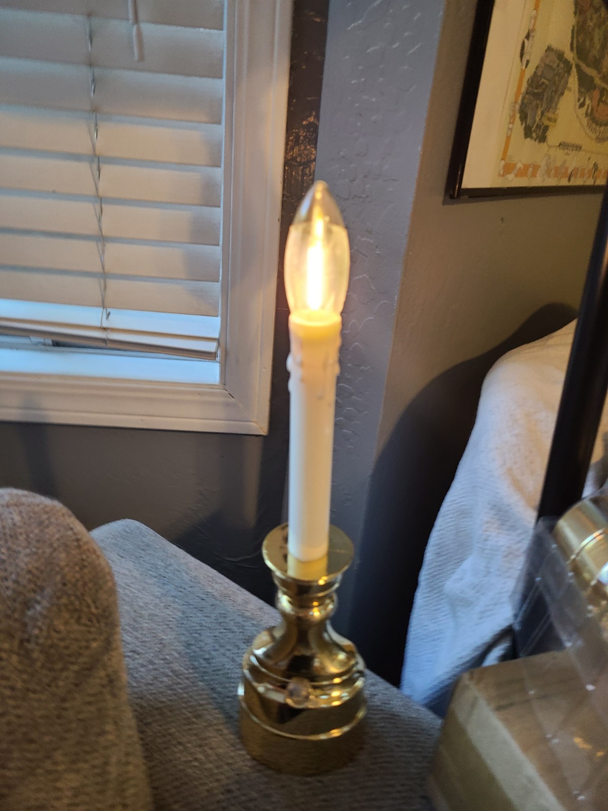 NIB 8 Bethlehem Lights Premium Brass Tone Cordless Timer Window Candles