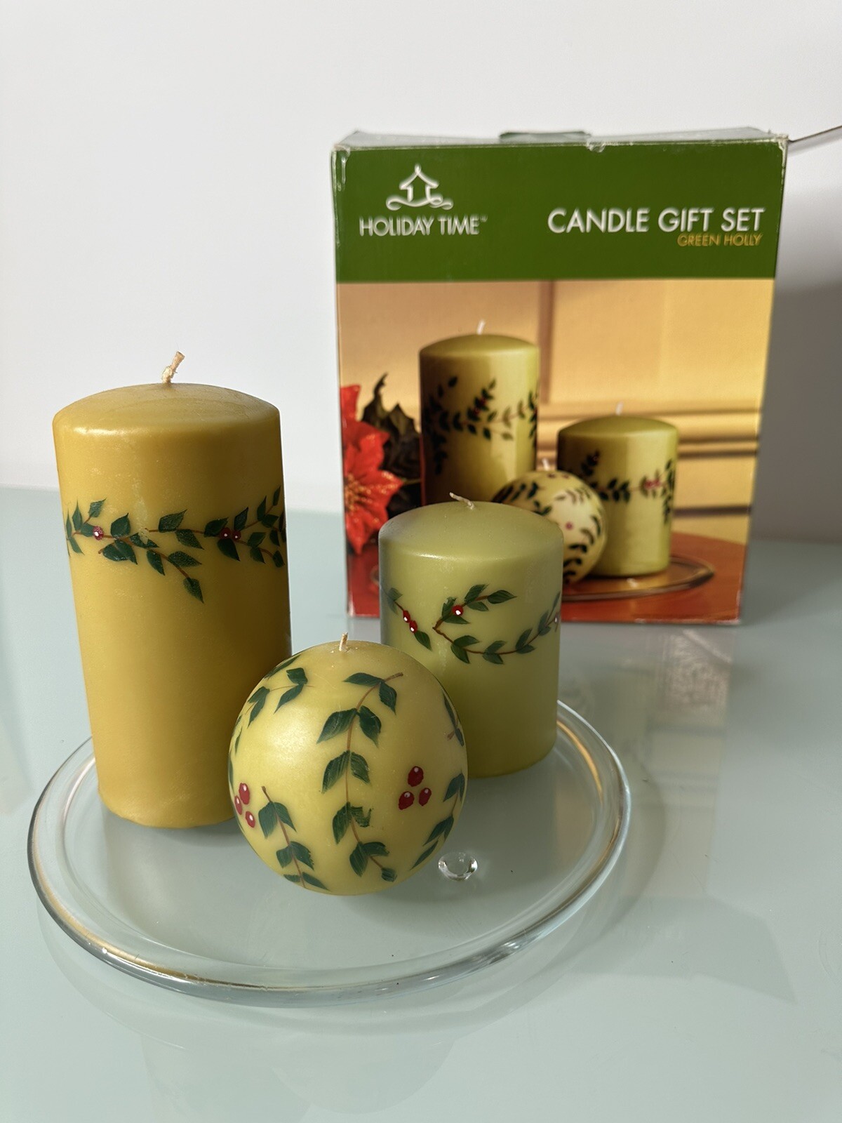 Candle Gift Set. Green Holly. Holiday Time. 3 Candle