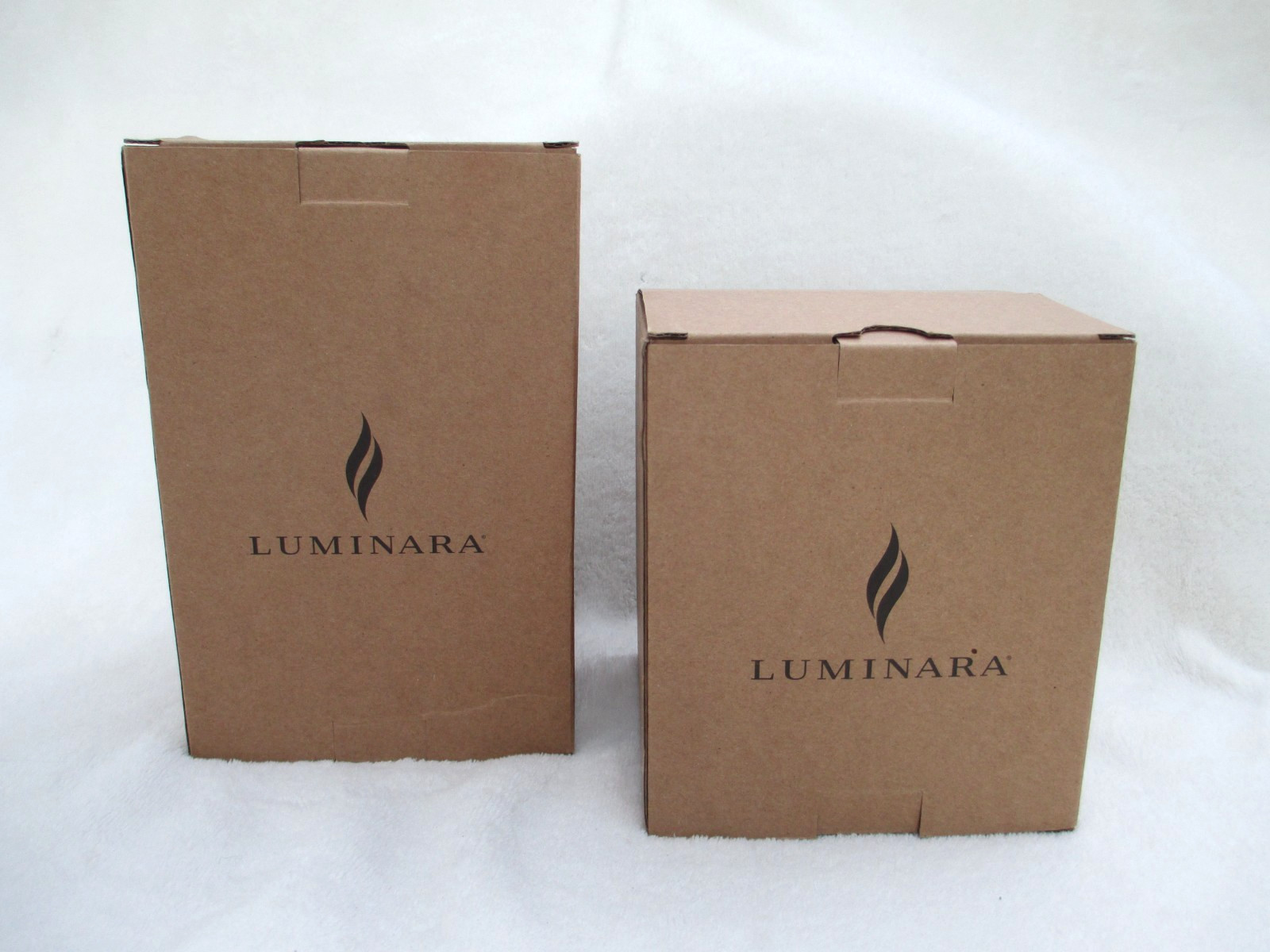 Set of 2 LUMINARA Green LEAF EMBOSSED WAX Fall Candles 4 in / 6 in *Open Box*