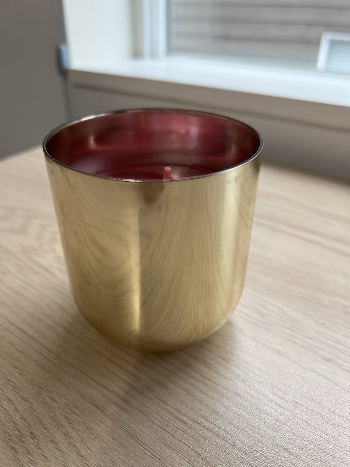 Jonathan Adler Holiday Scented Candle 7.8 oz / 220 g – With Box – Read!