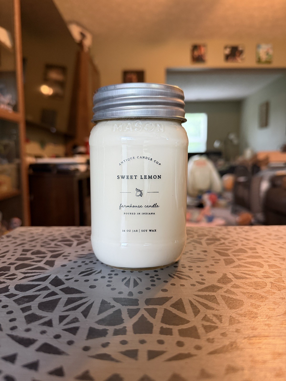 Antique Candle Co. Sweet Lemon 16 oz Farmhouse Soy Wax Candle