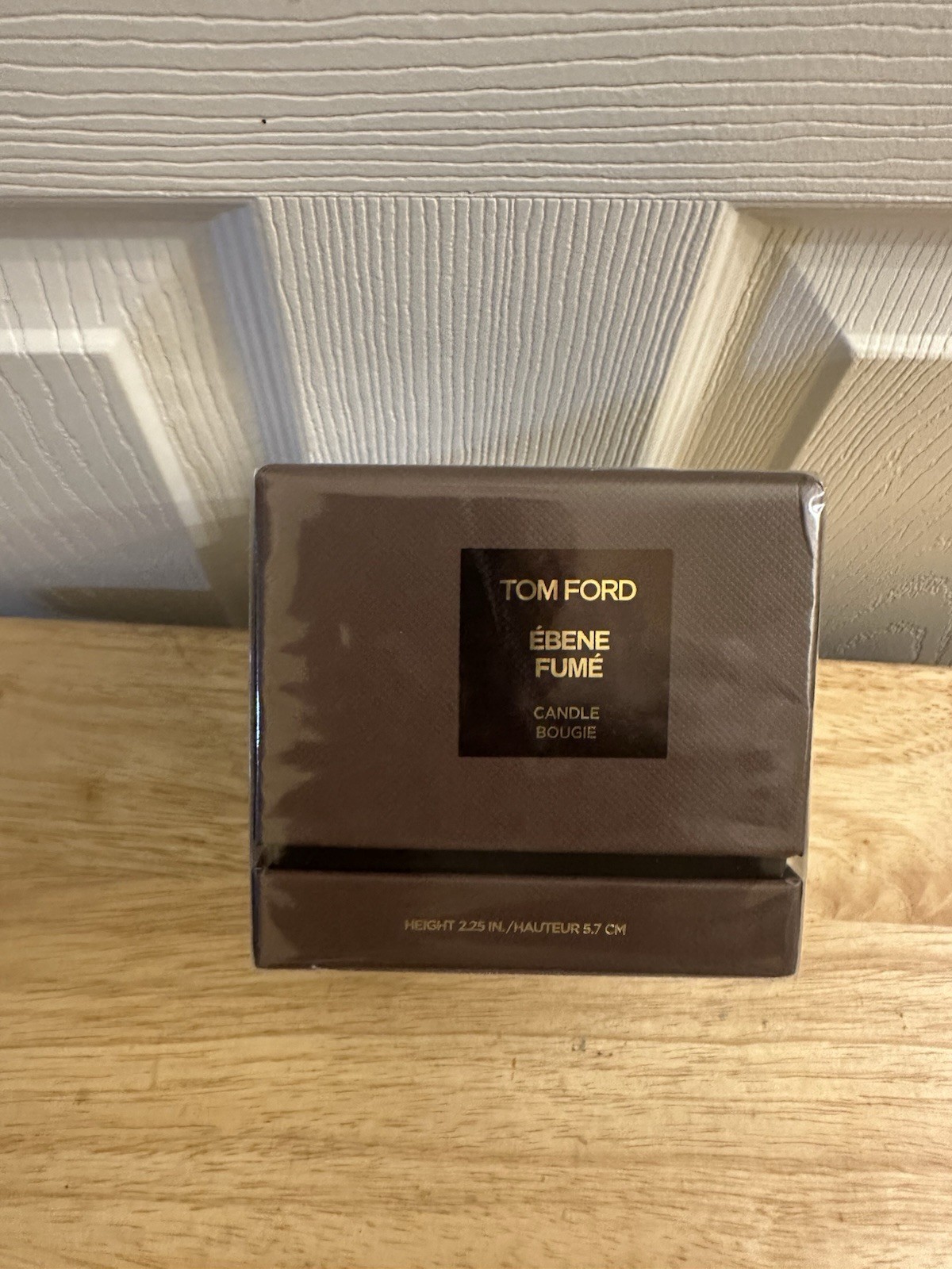 NIB Tom Ford Ebene Fume Candle Bougie Height 2.25″ – Factory Sealed