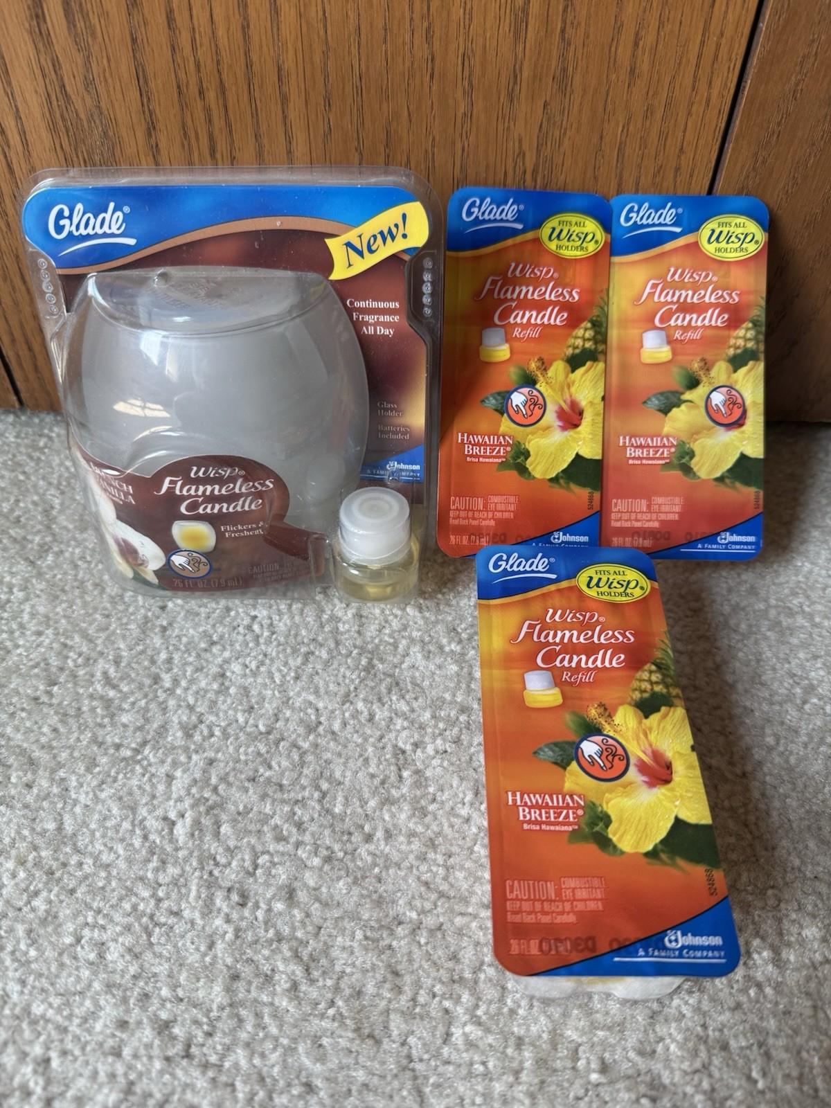 Glade Wisp Flameless Candle French Vanilla Scented & 3 Hawaiian Breeze Refills