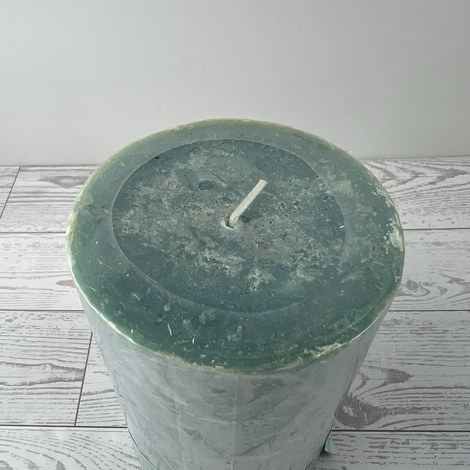 Pier 1 imports Sea Air Collection Candle Wax 4×6 Scented Pillar Wick Aqua white
