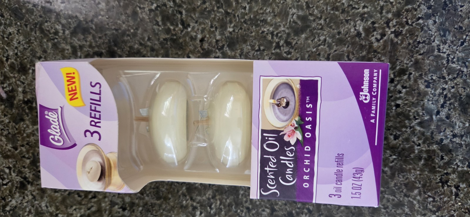 Glade Scented Oil Candle & 6 Refills orchid & Spiced Rose Vanilla