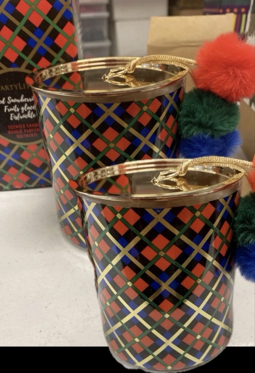 PartyLite Candles Qty 2 Borderless Brights Jars ICED SNOWBERRIES Scented W/ Lid