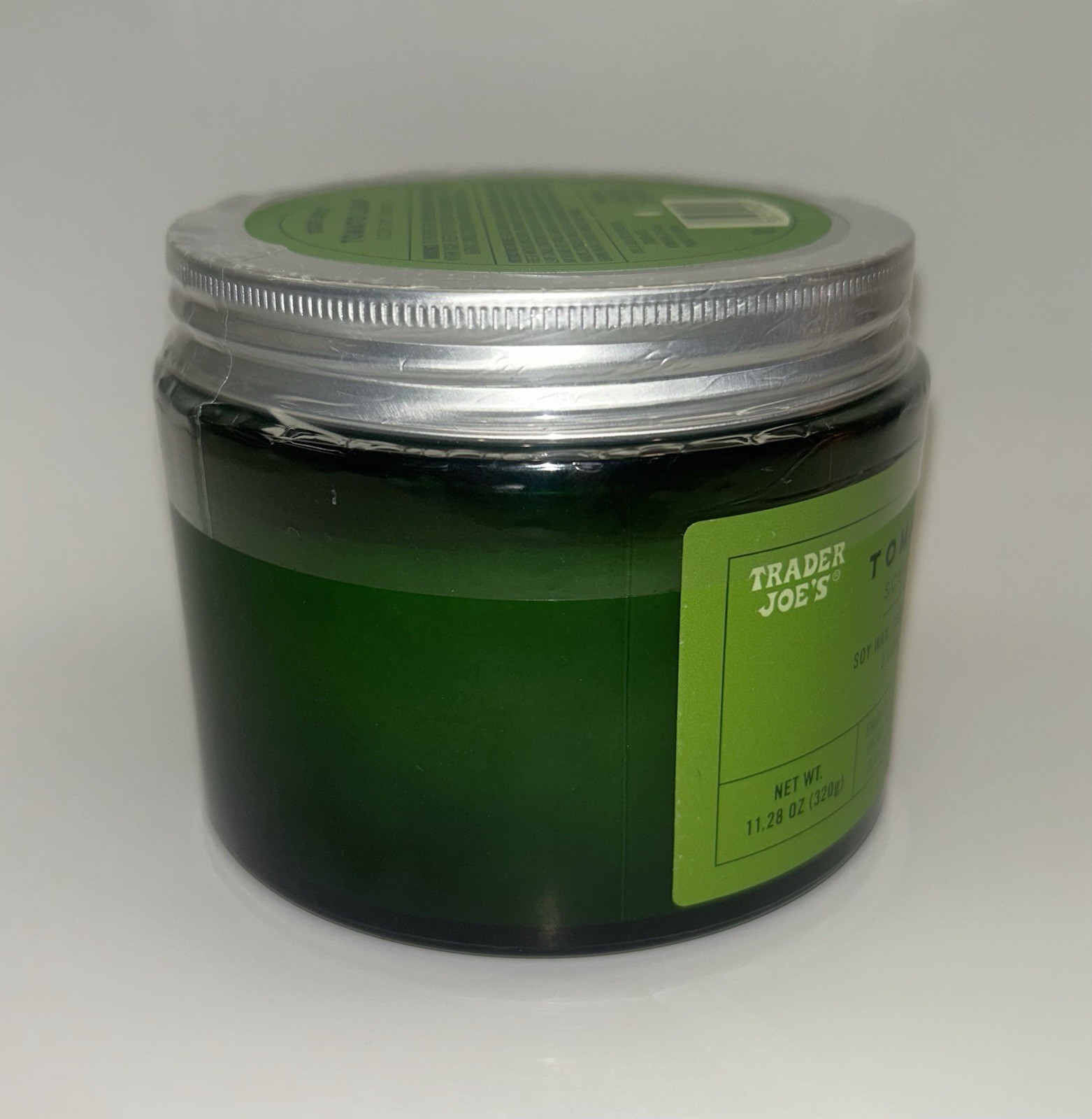 Trader Joes 2 Wick TOMATO LEAF Soy Wax Blend Candle NEW Green Glass 11.28 Oz.