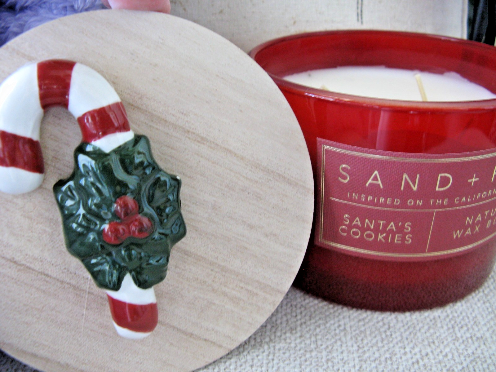 New Sand & Fog Christmas Santa’s Cookies 2-Wick 12oz Red Glass Jar Wax Candle
