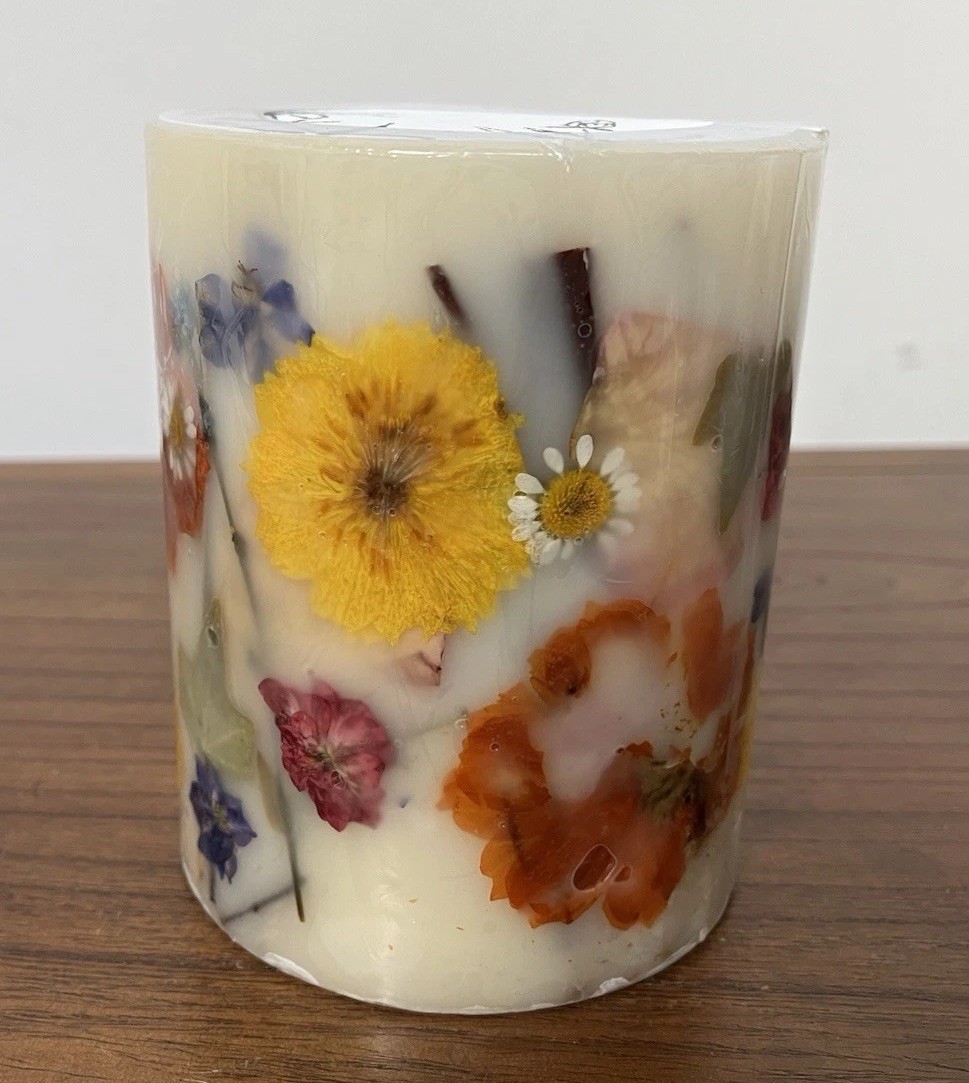 Rosy Rings Round Botanical Candle 120 Hours Essence of Spring NEW