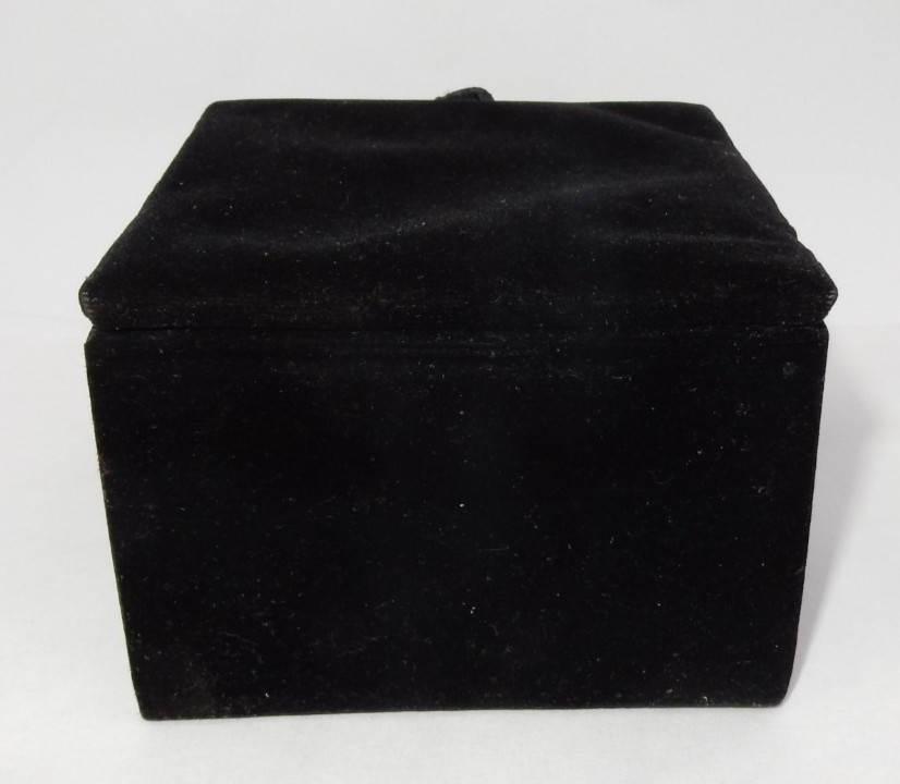 ZODAX AROMATIC TEA CANDLE SET – 4 HAND-POURED CANDLES IN LUXURY BLACK VELVET BOX