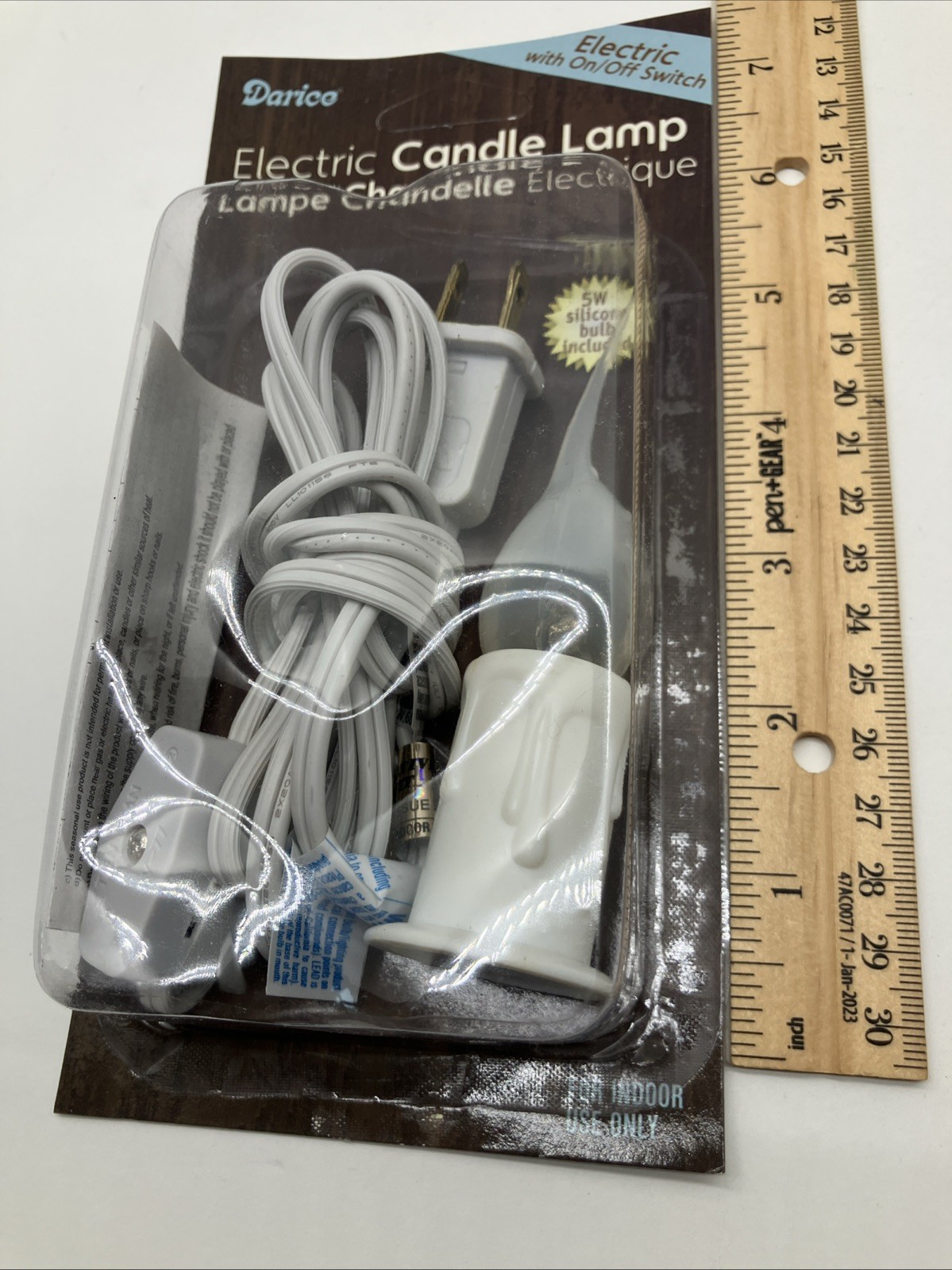 Darice Primitive Country 2″ Candle 3″ Bulb , On/Off Switch, Plug-in Indoor Use