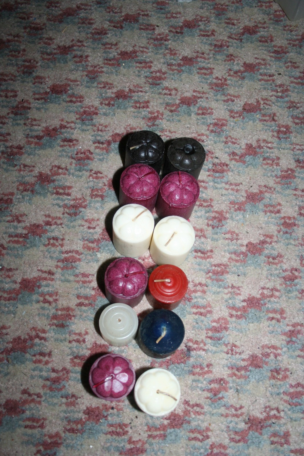 (12) Multi Color Highly Scent Disc.Paraffin Voltive Candle-Lite Early 2000 LT-11